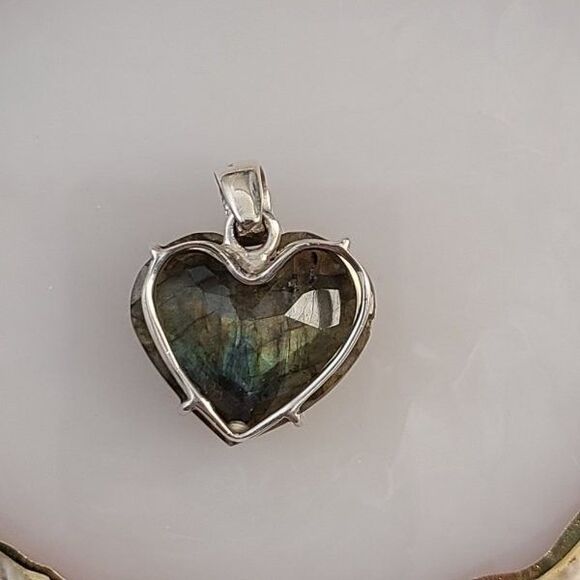 Labradorite Heart Pendant | Sterling Silver Iridescent Gemstone Necklace Charm - Picture 7 of 9